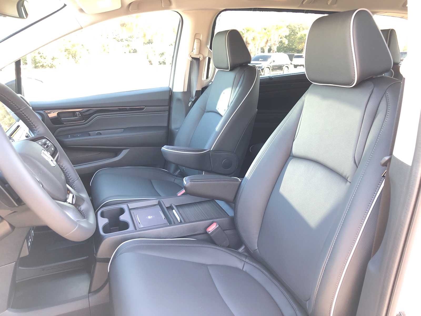 2026 Honda Odyssey Touring - Photo 13