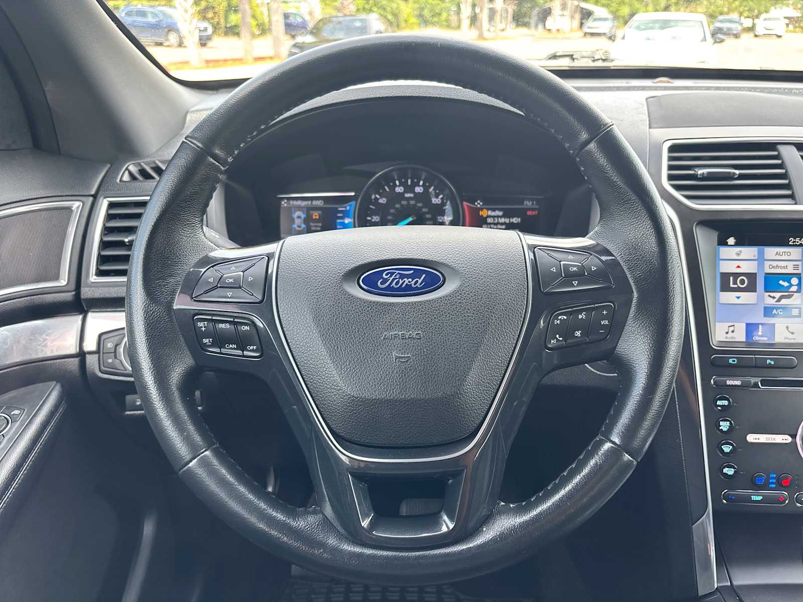 Thumbnail: 2017 Ford Explorer - 10