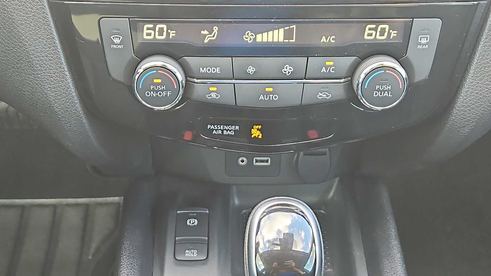 Thumbnail: 2022 Nissan Rogue Sport - 16