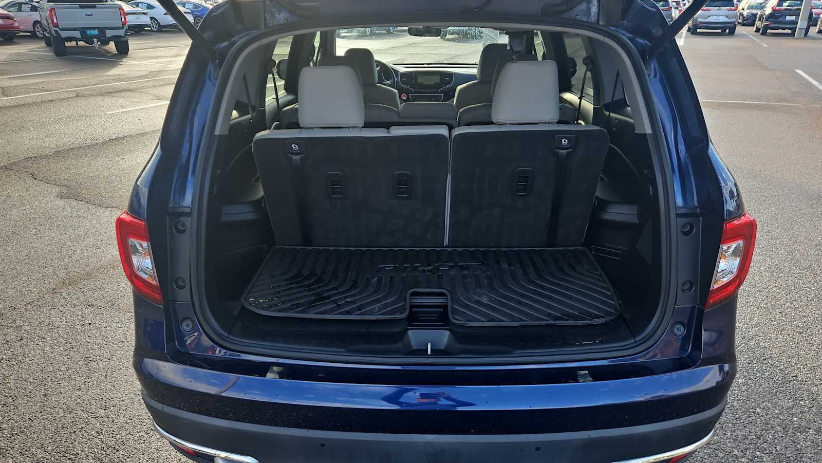 Thumbnail: 2019 Honda Pilot - 21