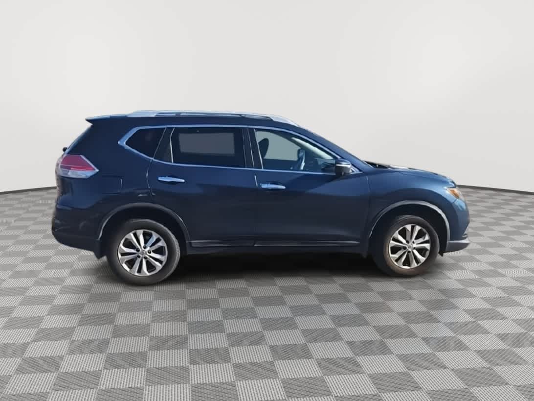 Thumbnail: 2015 Nissan Rogue - 9