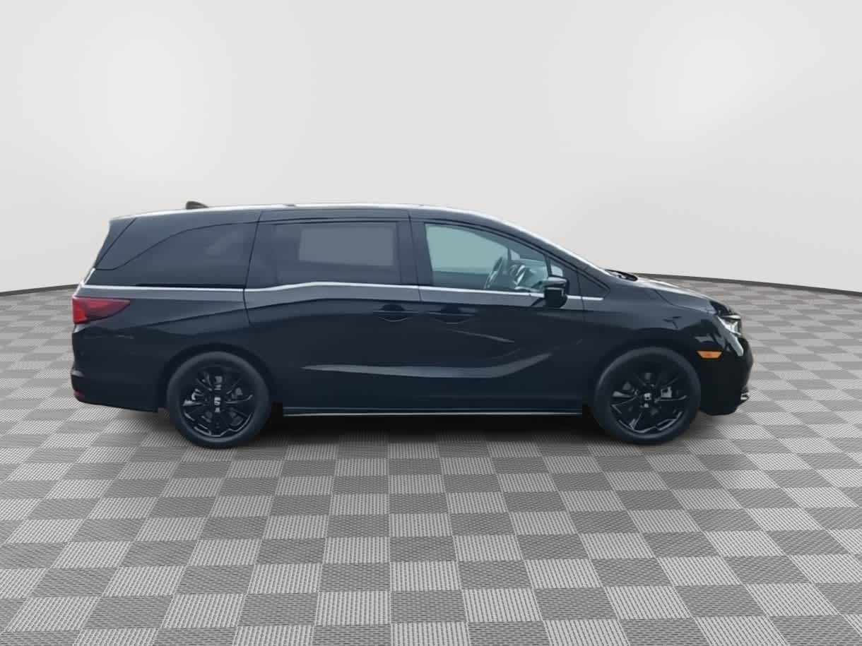 Thumbnail: 2023 Honda Odyssey - 9