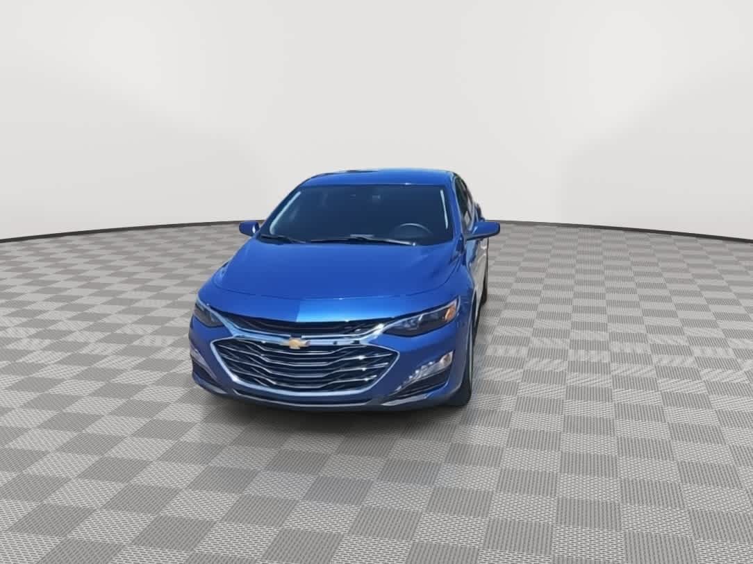 Thumbnail: 2023 Chevrolet Malibu - 3