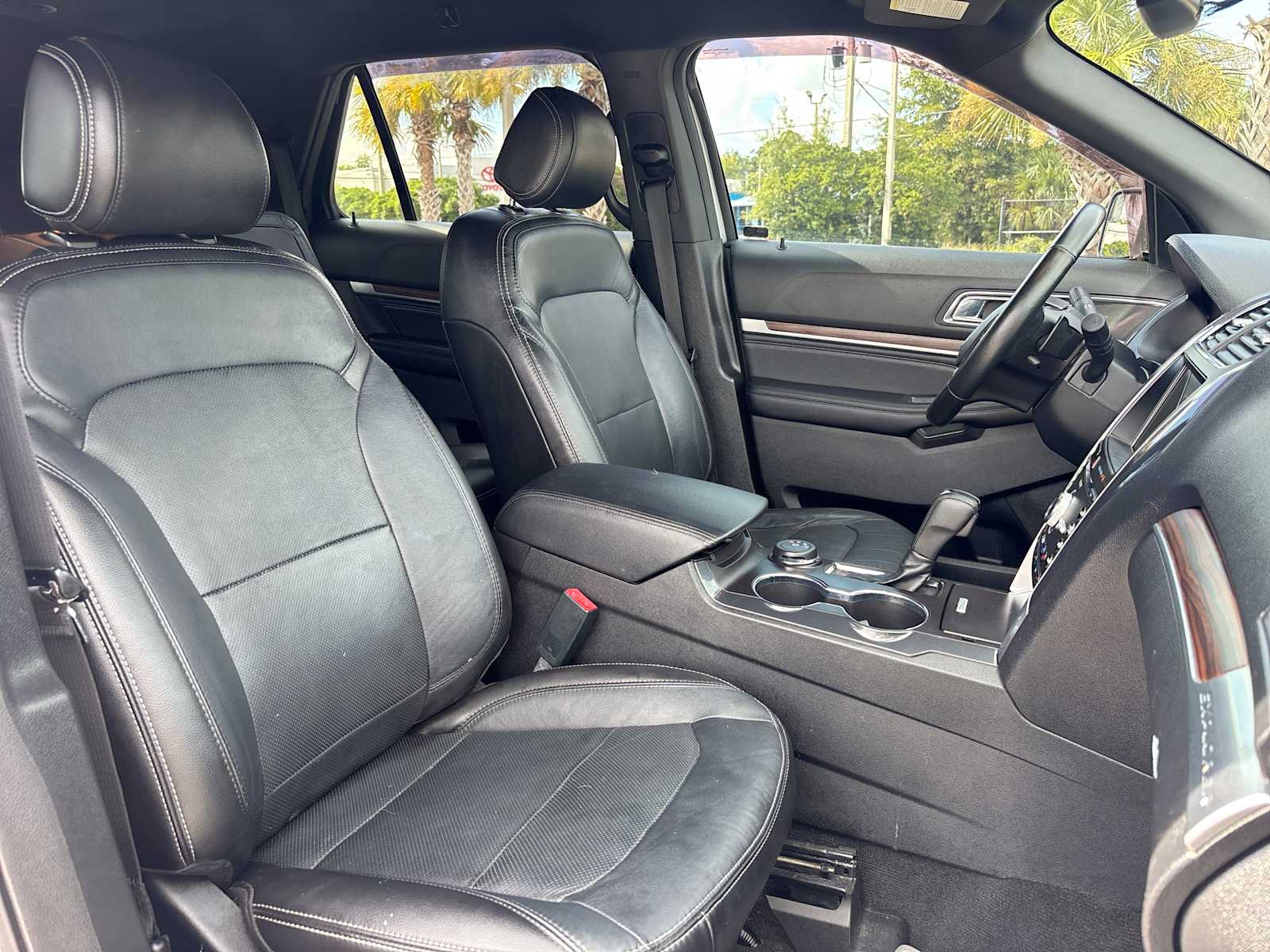 Thumbnail: 2017 Ford Explorer - 25