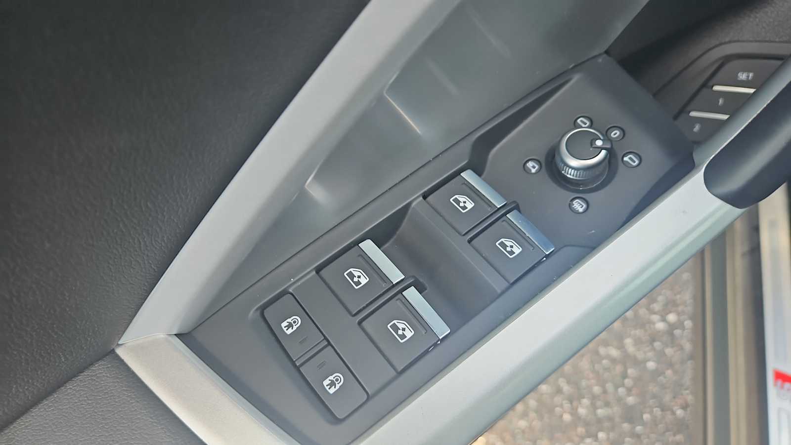 Thumbnail: 2022 Audi Q3 - 15