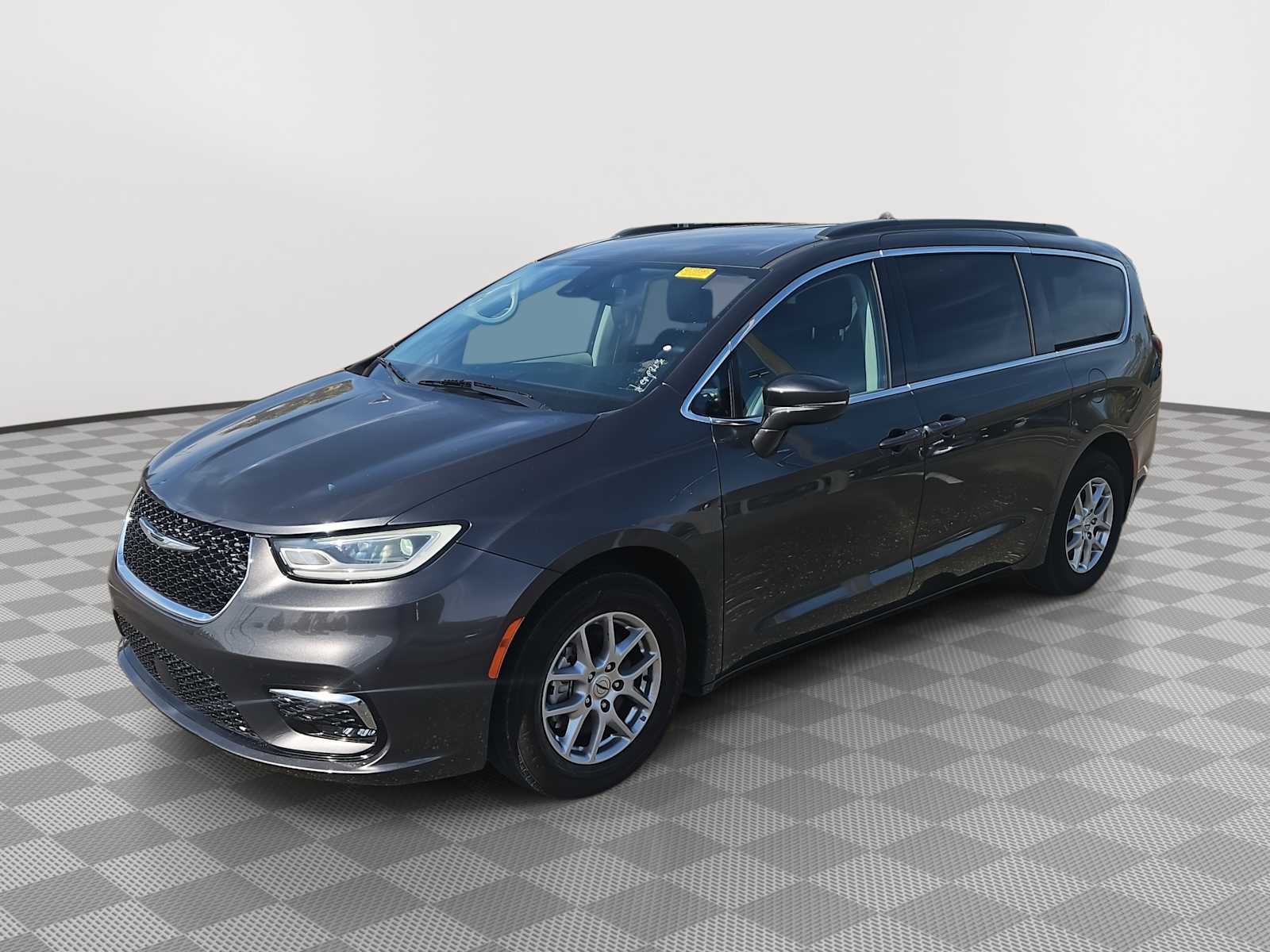 Thumbnail: 2022 Chrysler Pacifica - 2