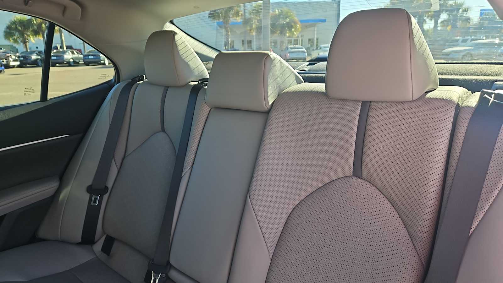 Thumbnail: 2022 Toyota Camry - 25