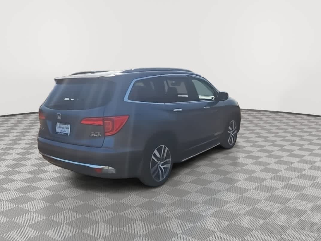 Thumbnail: 2016 Honda Pilot - 8