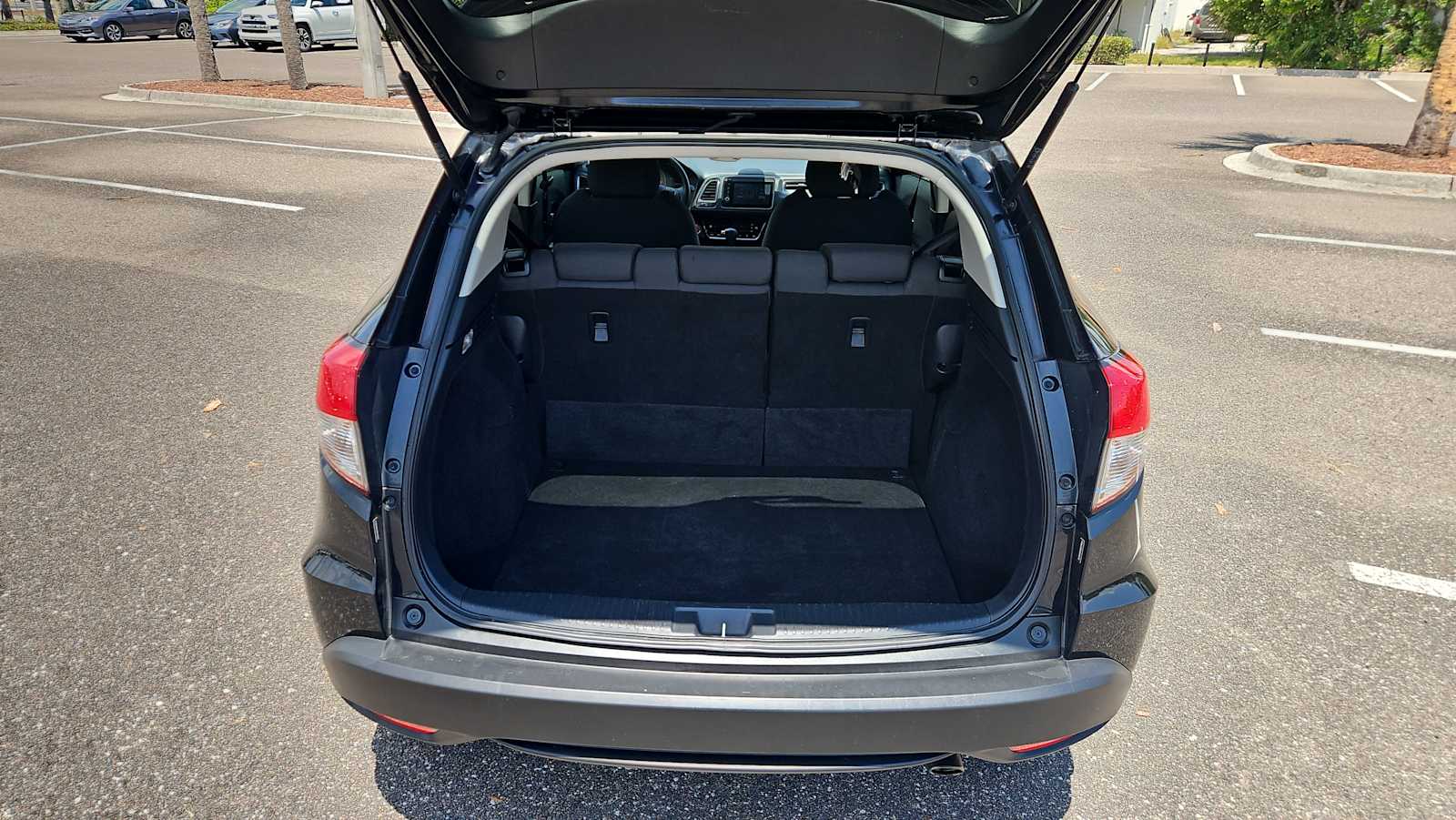 Thumbnail: 2019 Honda HR-V - 21