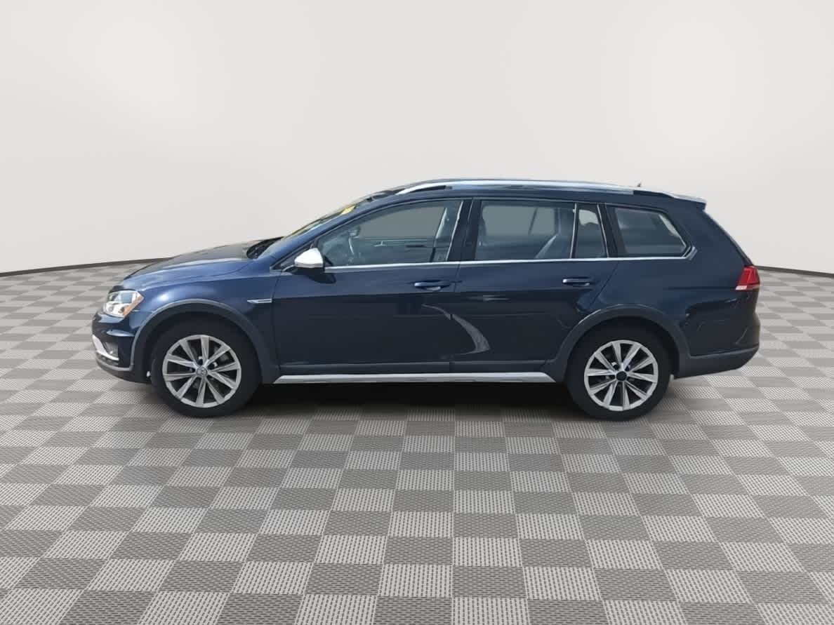 Thumbnail: 2017 Volkswagen Golf - 5