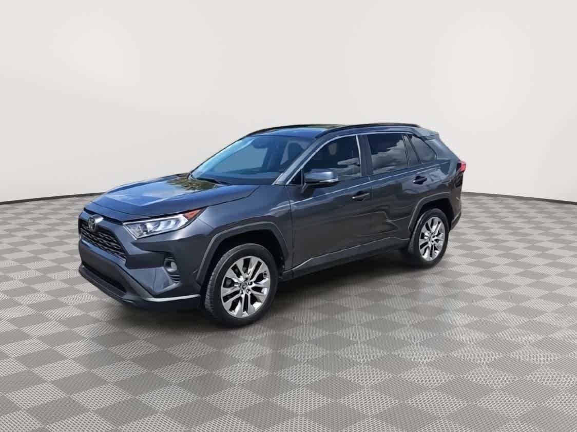Thumbnail: 2021 Toyota RAV4 - 4