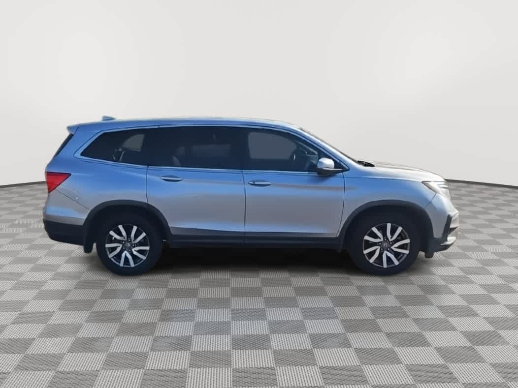 Thumbnail: 2019 Honda Pilot - 9
