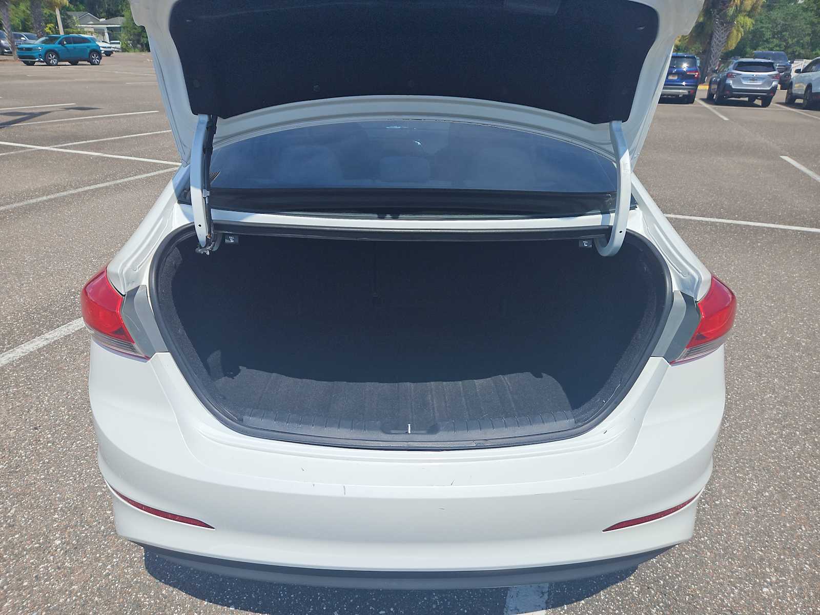 Thumbnail: 2017 Hyundai Elantra - 20