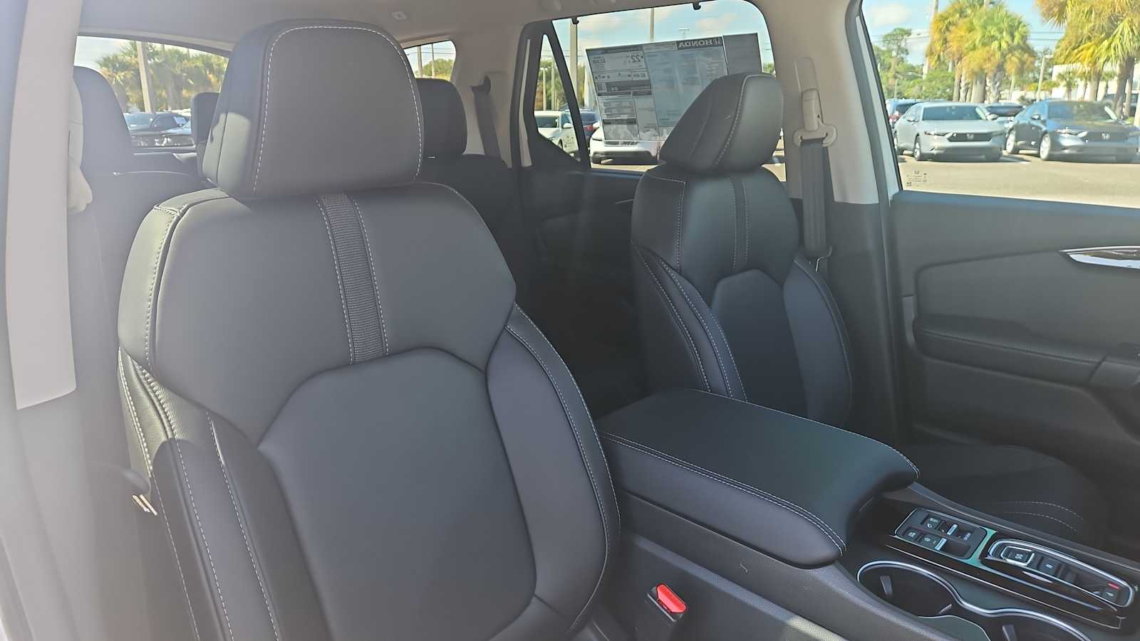 Thumbnail: 2025 Honda Pilot - 26