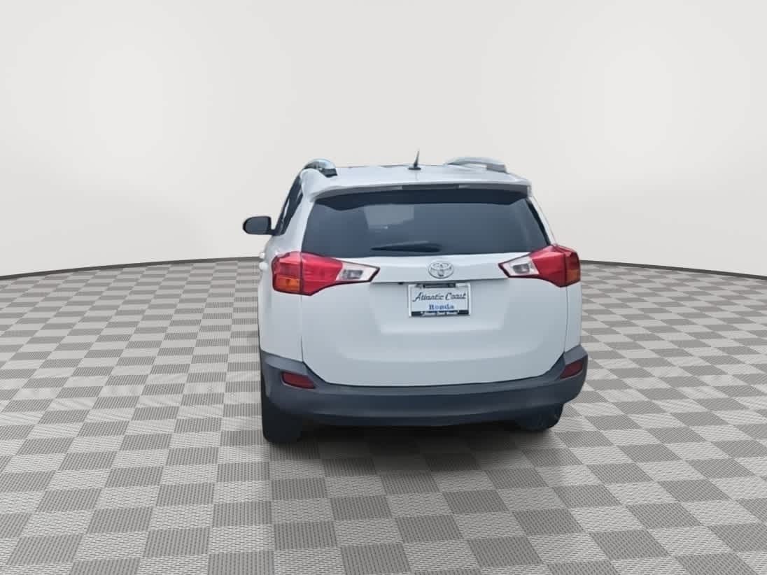 Thumbnail: 2014 Toyota RAV4 - 7