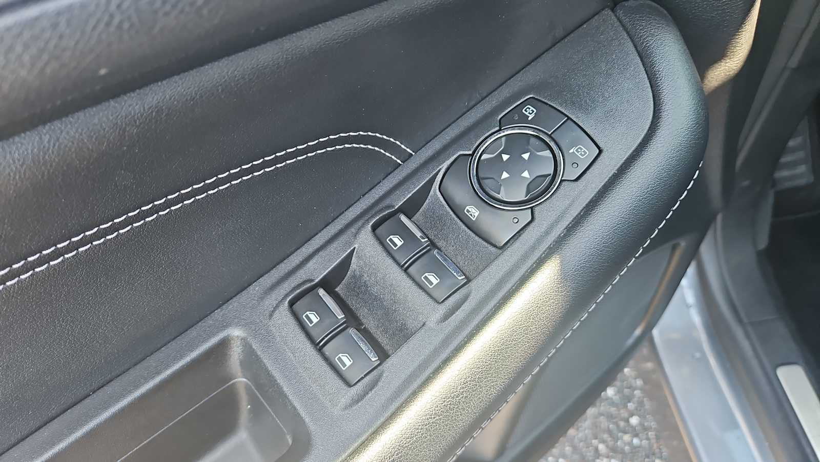 Thumbnail: 2022 Ford Edge - 15