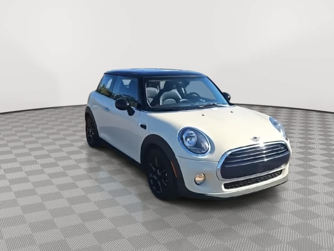 Thumbnail: 2019 MINI Cooper Hardtop - 2