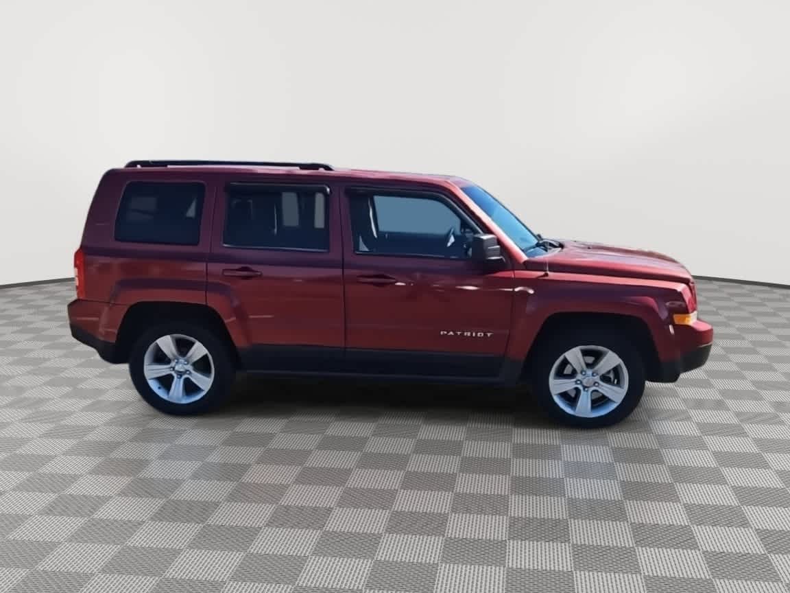 Thumbnail: 2012 Jeep Patriot - 9
