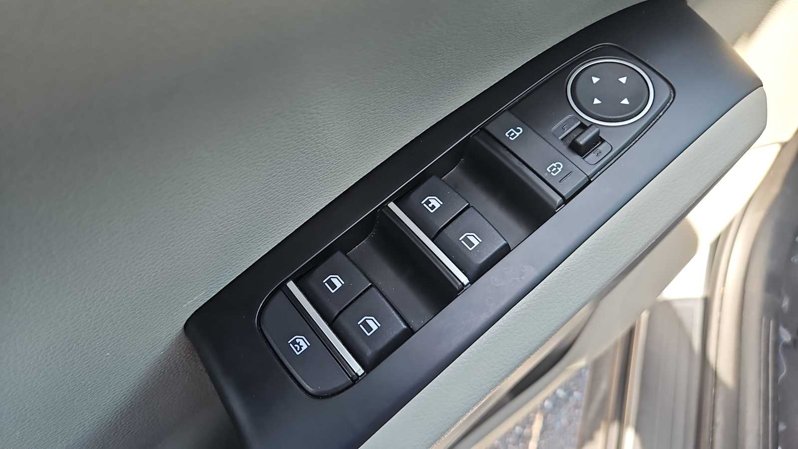 Thumbnail: 2023 Kia Soul - 15