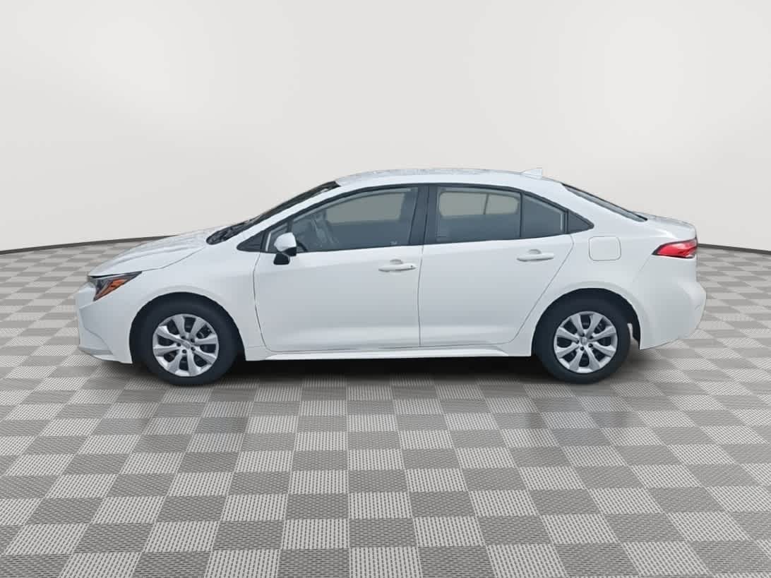 Thumbnail: 2023 Toyota Corolla - 5