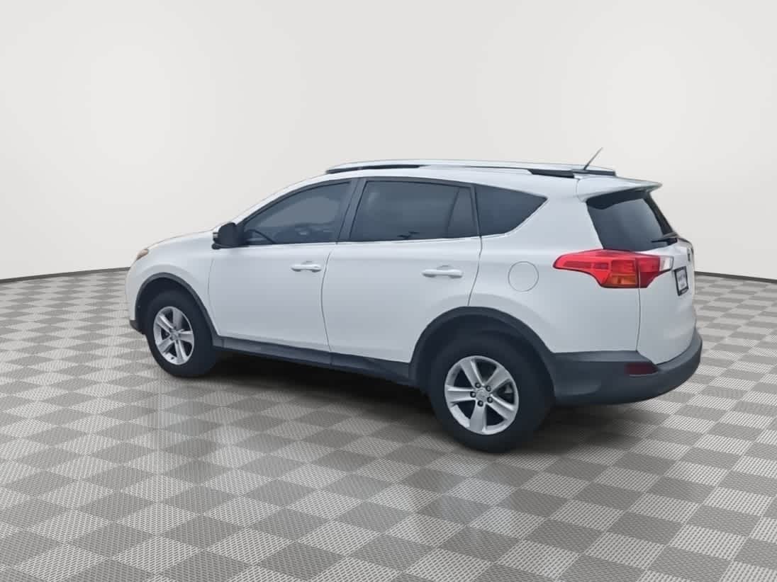 Thumbnail: 2014 Toyota RAV4 - 6