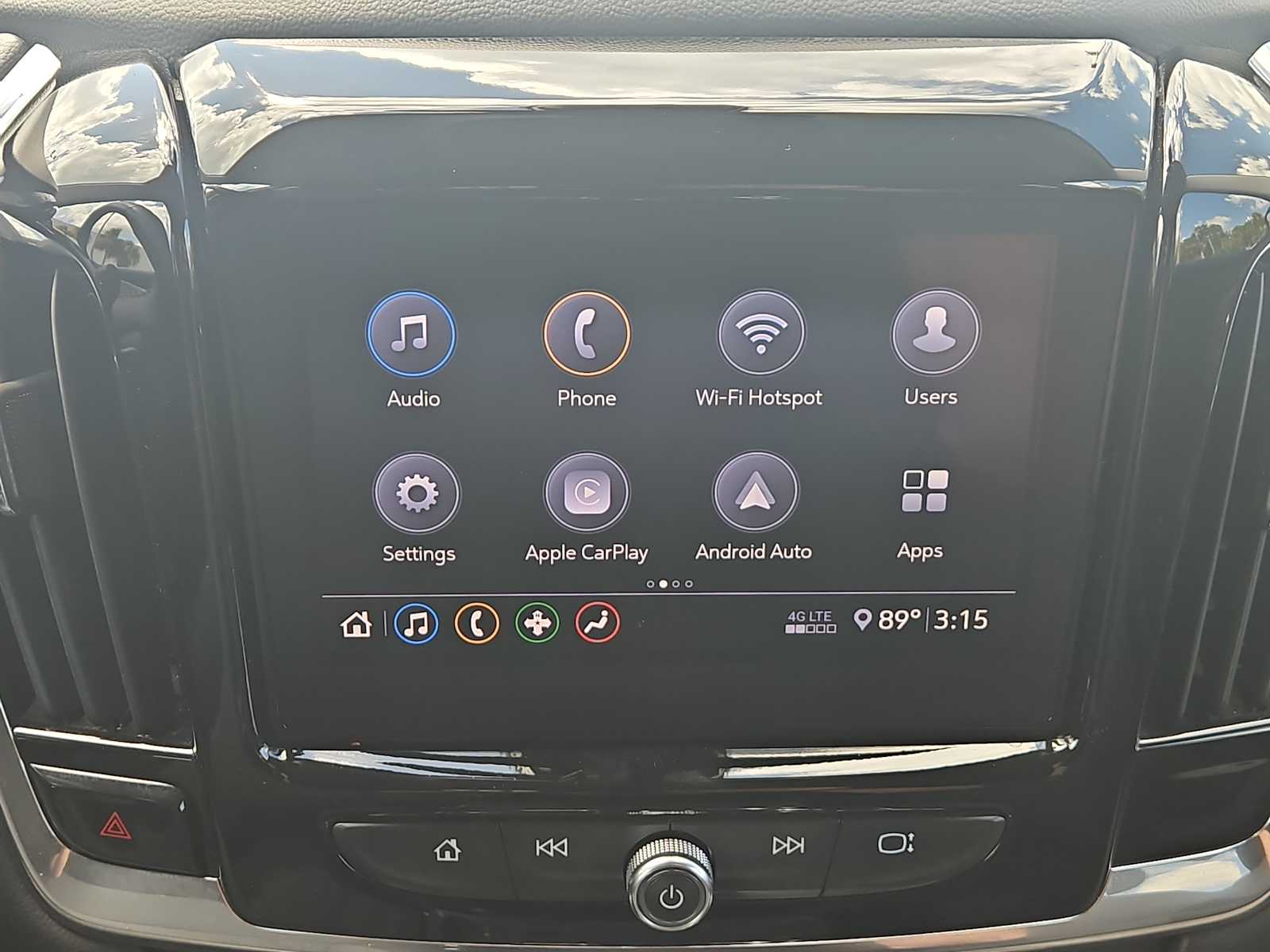 Thumbnail: 2020 Chevrolet Traverse - 19