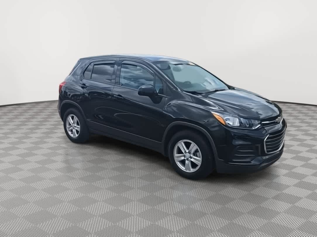 Thumbnail: 2020 Chevrolet Trax - 2
