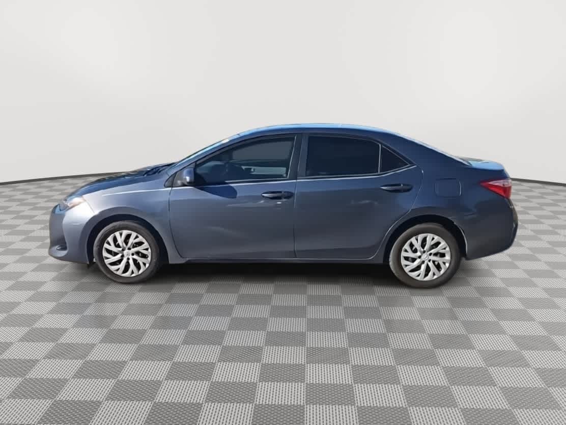 Thumbnail: 2017 Toyota Corolla - 6