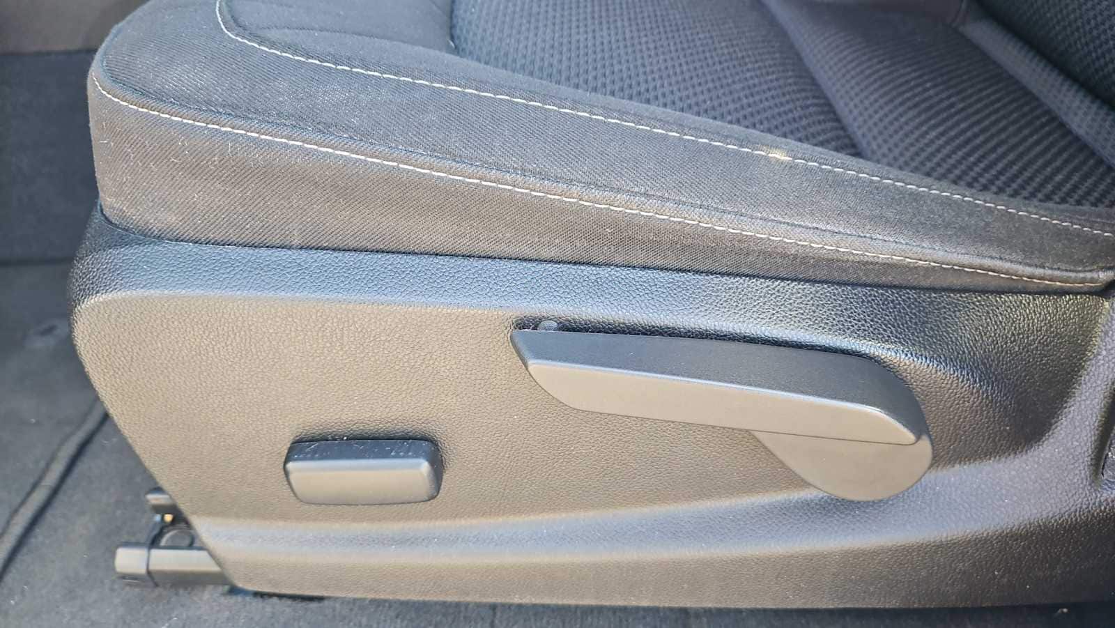 Thumbnail: 2022 Chevrolet Colorado - 14