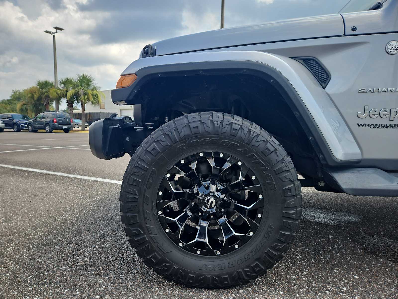 Thumbnail: 2018 Jeep Wrangler - 17