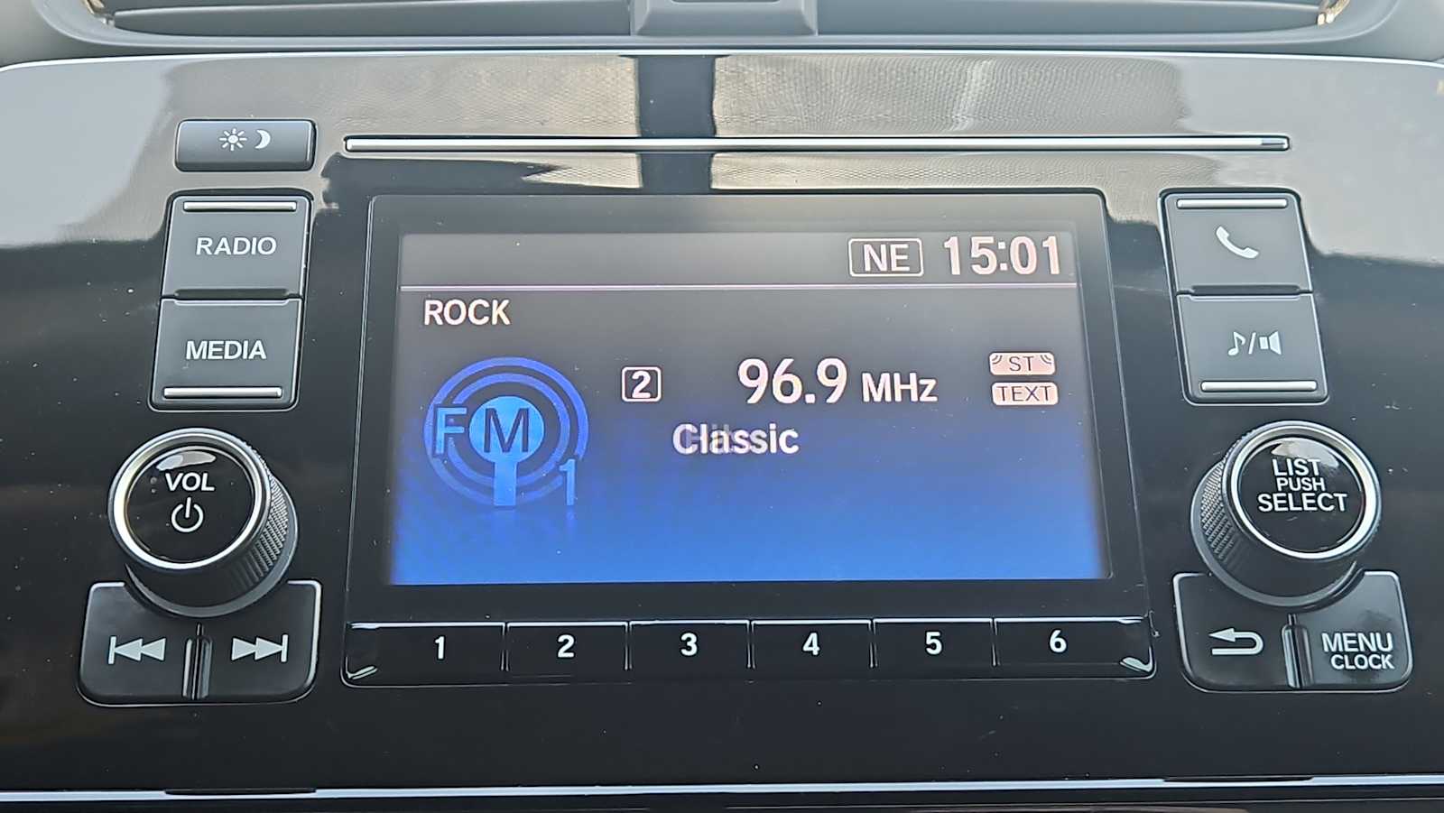 Thumbnail: 2018 Honda CR-V - 12