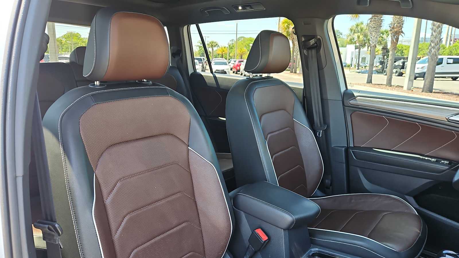 Thumbnail: 2022 Volkswagen Tiguan - 26