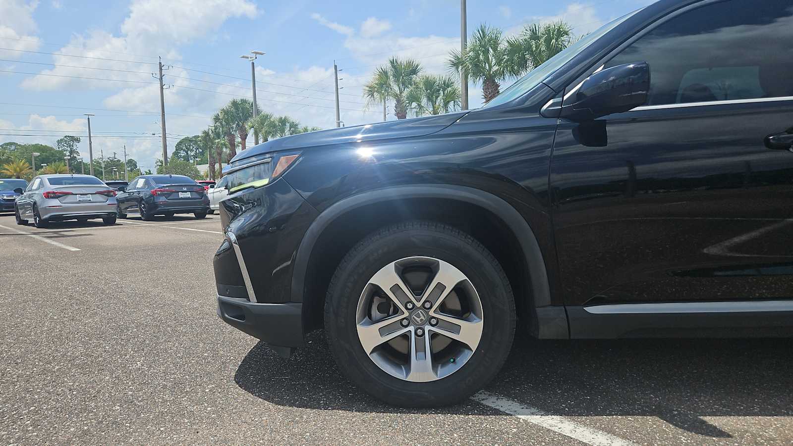 Thumbnail: 2023 Honda Pilot - 18