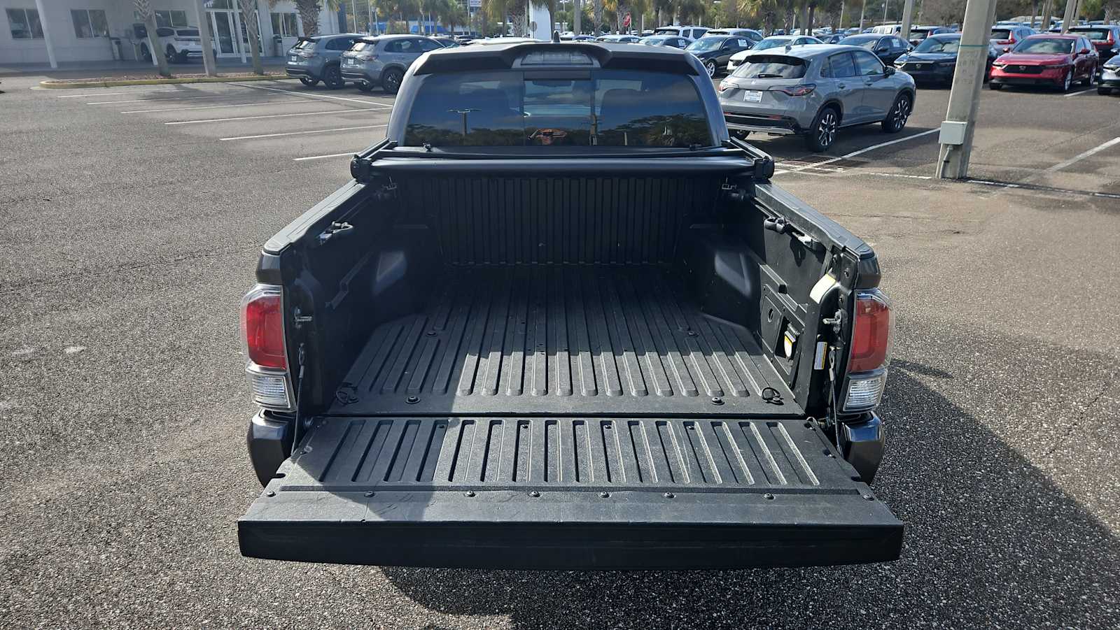 Thumbnail: 2021 Toyota Tacoma - 21