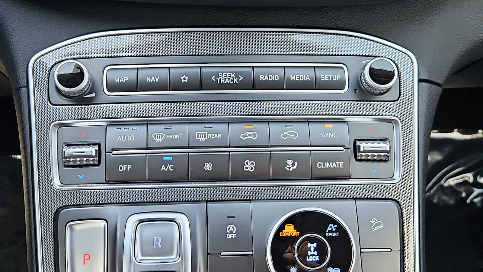 Thumbnail: 2023 Hyundai Santa Fe - 16