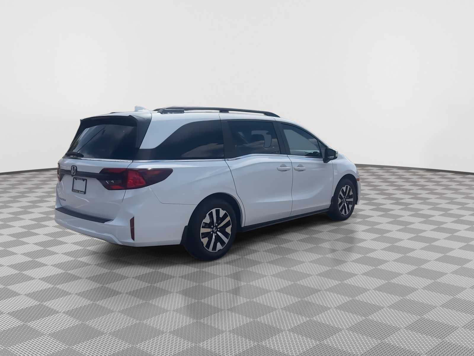Thumbnail: 2026 Honda Odyssey - 8