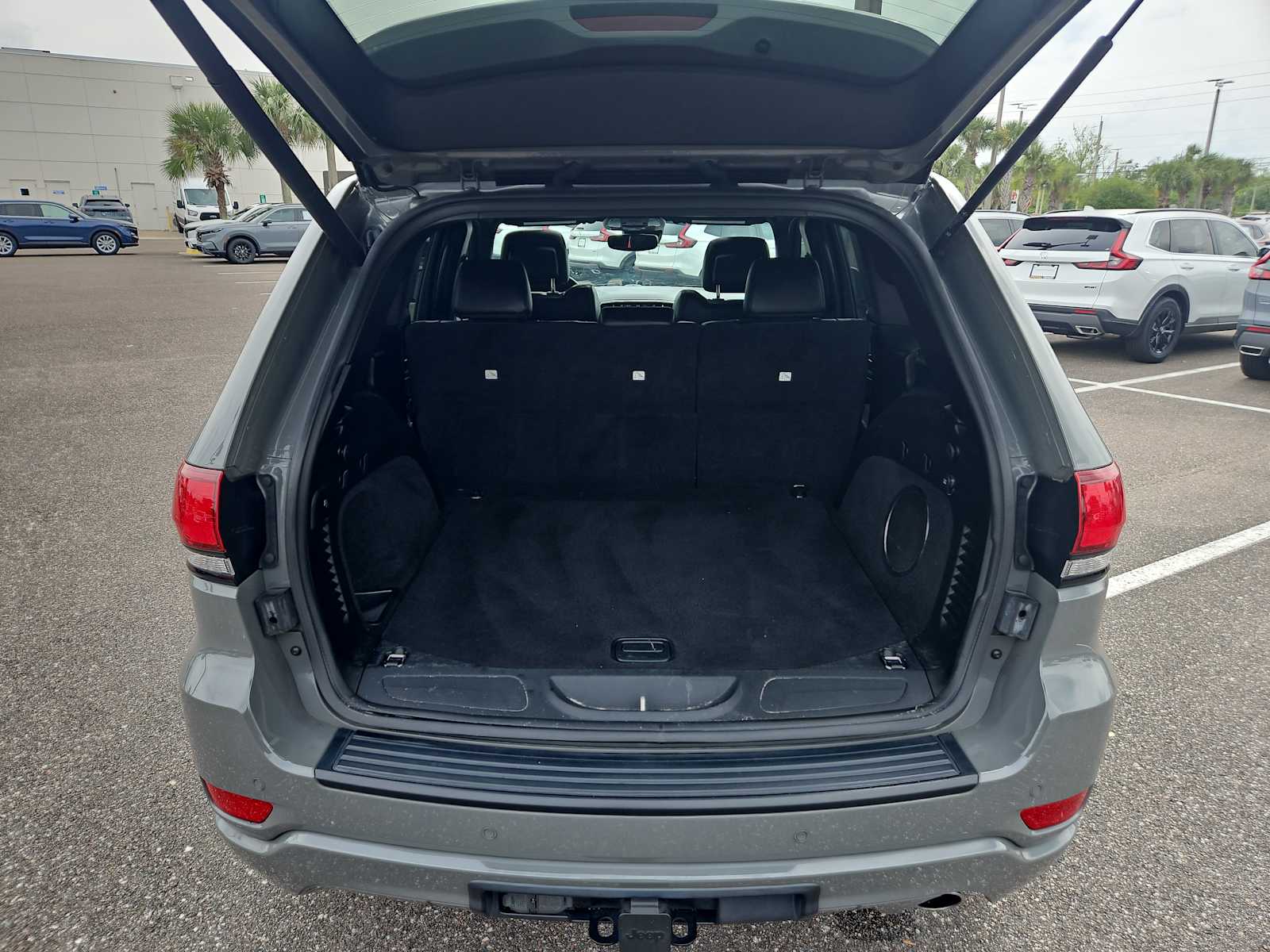 2020 Jeep Grand Cherokee Altitude 21