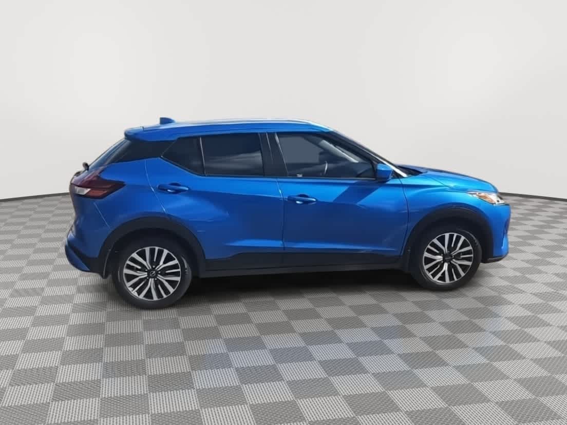 Thumbnail: 2023 Nissan Kicks - 9