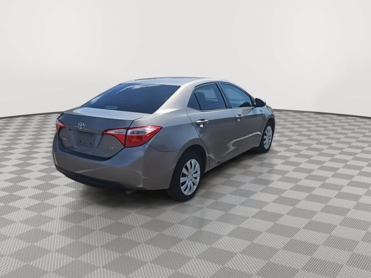 2015 Toyota Corolla LE 8