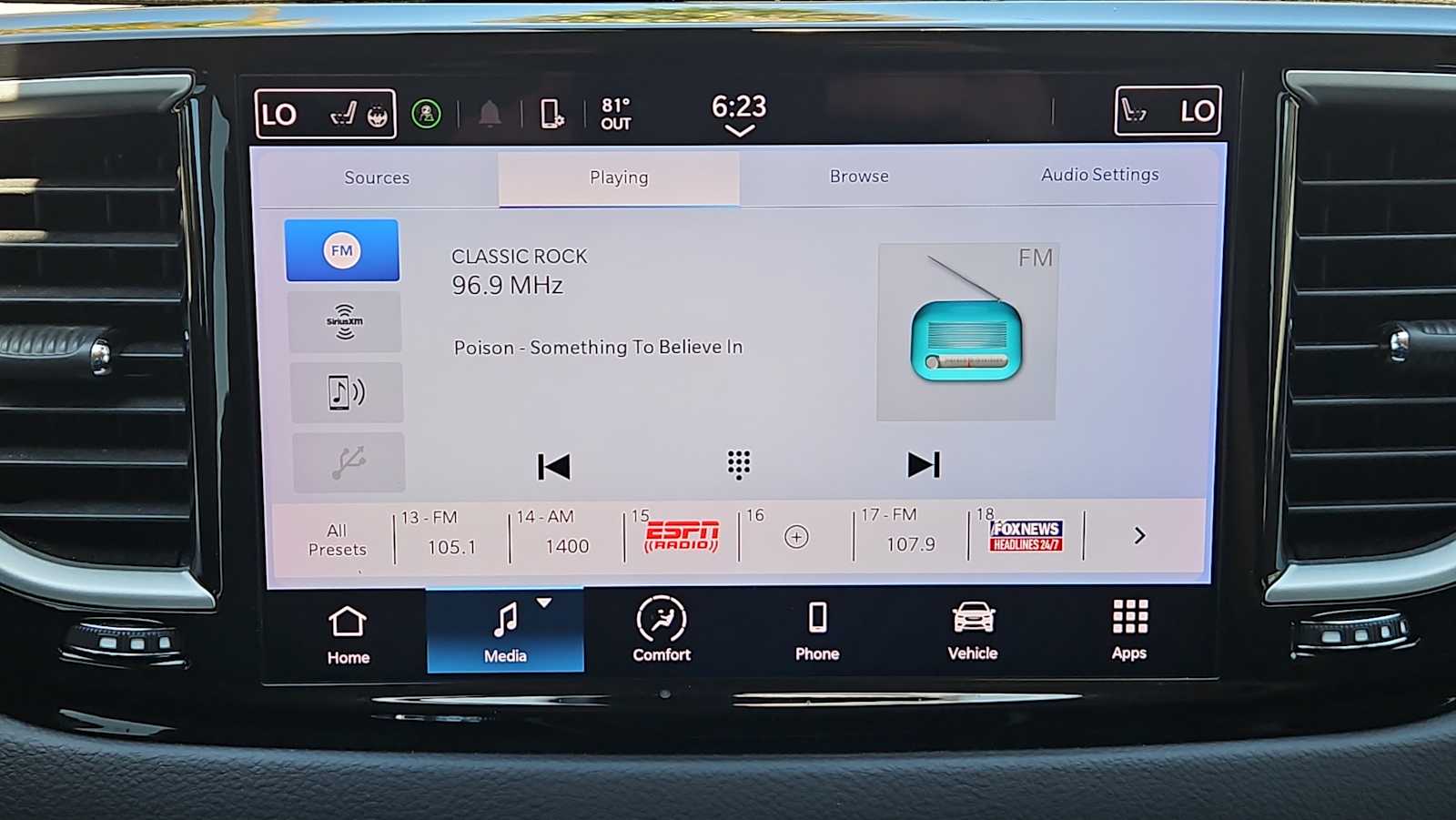 Thumbnail: 2023 Chrysler Pacifica - 12