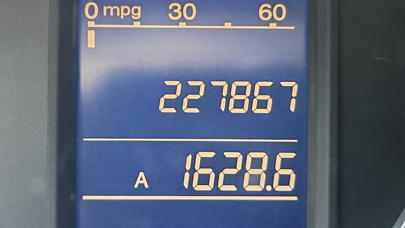 Thumbnail: 2011 Honda CR-V - 10