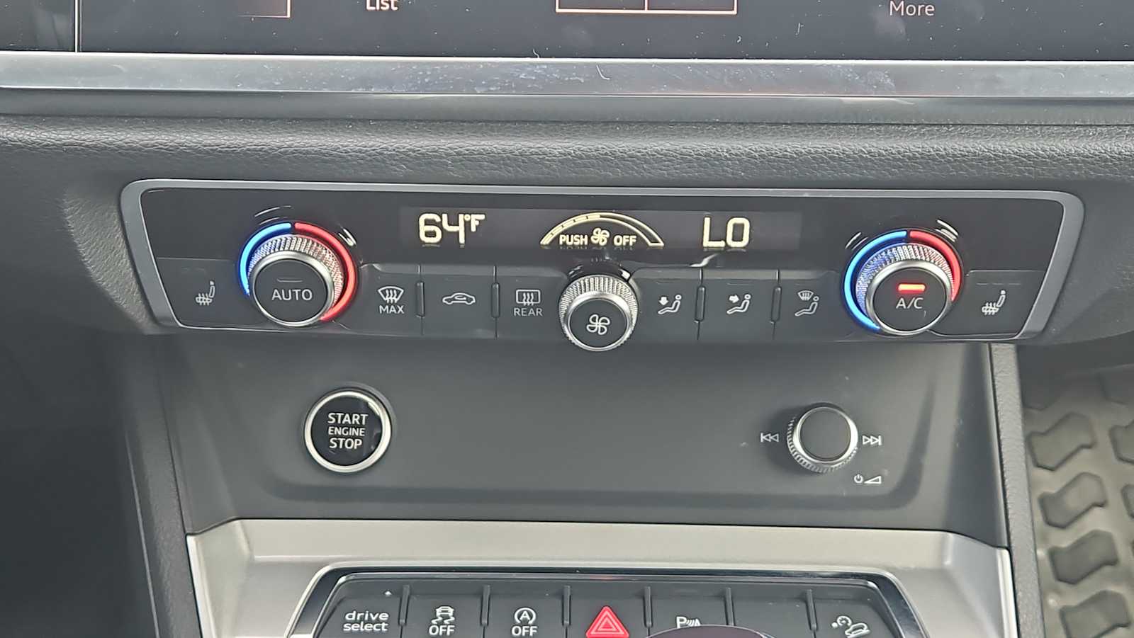 Thumbnail: 2022 Audi Q3 - 17