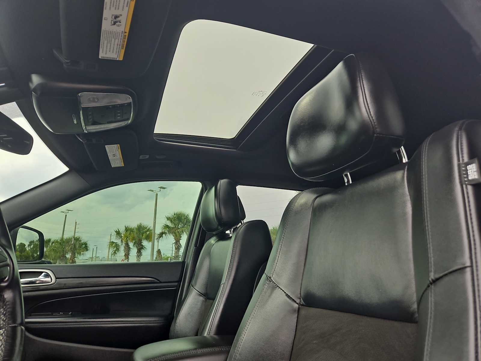 2020 Jeep Grand Cherokee Altitude 16
