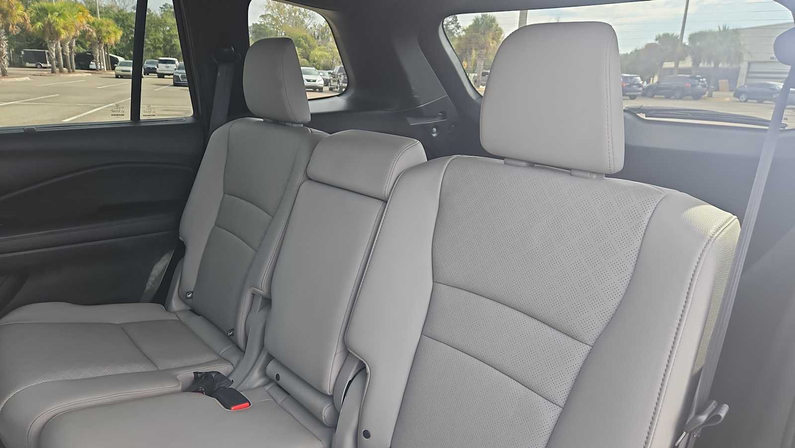 Thumbnail: 2020 Honda Passport - 25