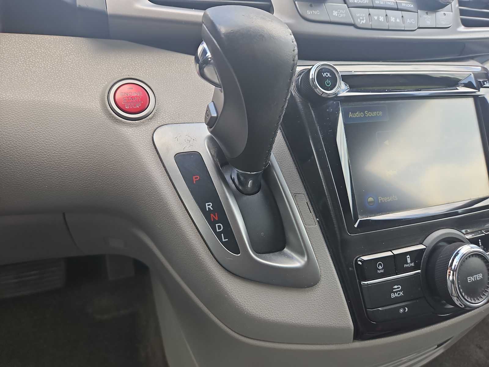 Thumbnail: 2015 Honda Odyssey - 22