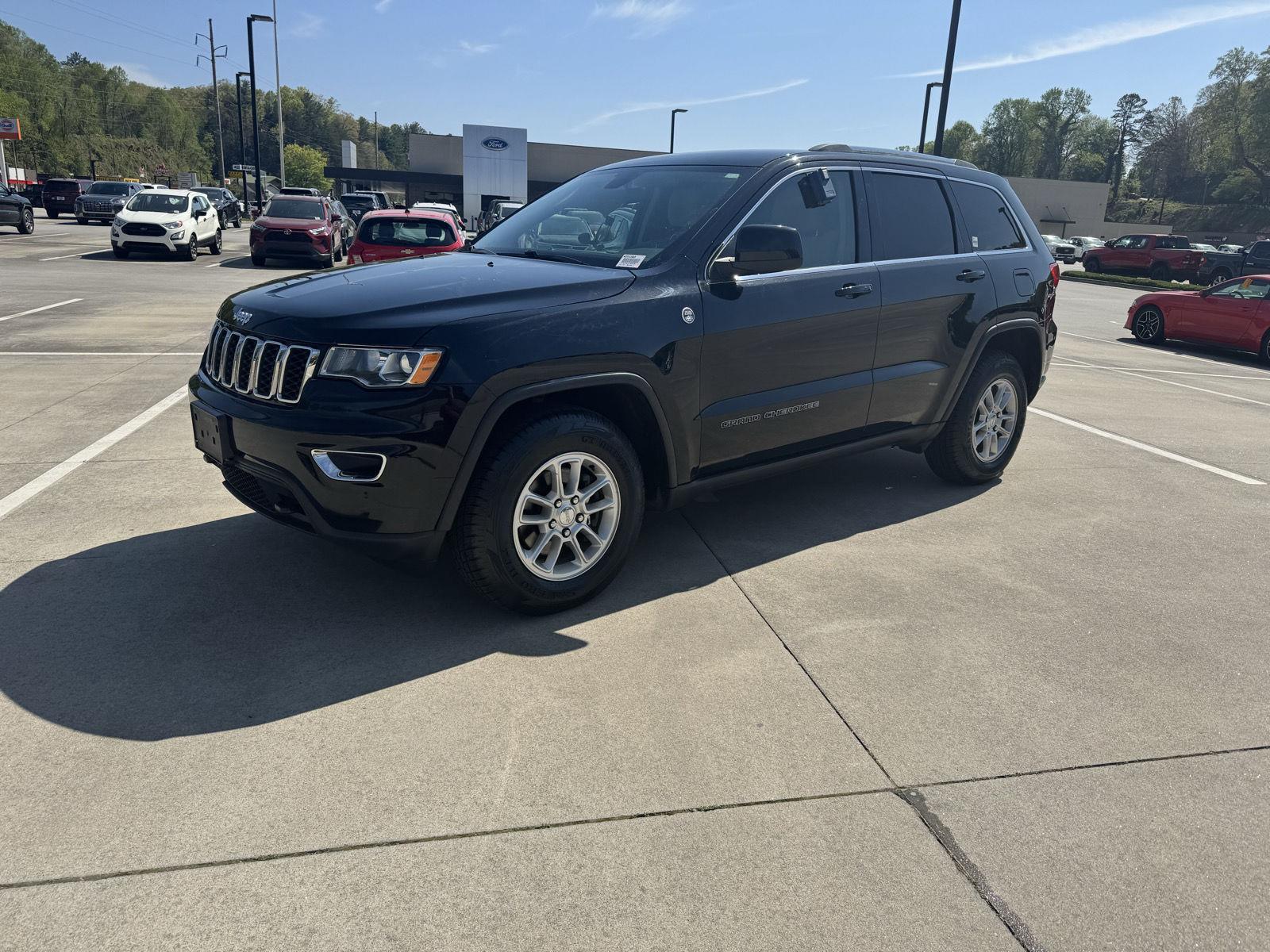 Used 2018 Jeep Grand Cherokee Laredo E with VIN 1C4RJFAG3JC405336 for sale in Clayton, GA