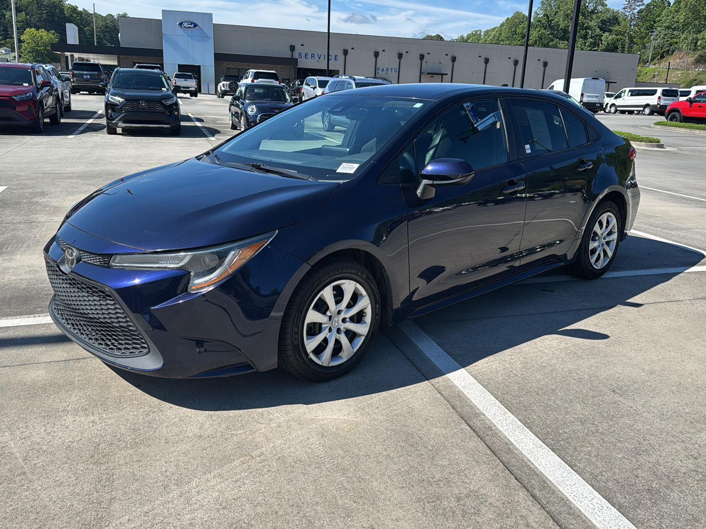 Used 2022 Toyota Corolla LE with VIN 5YFEPMAE2NP279662 for sale in Clayton, GA