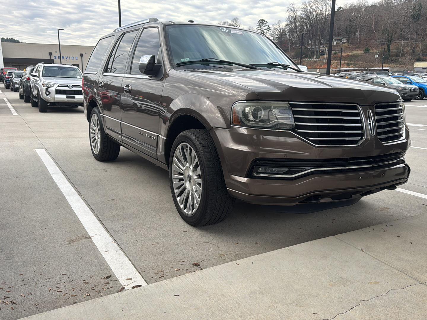 2015 Lincoln Navigator Base's photo