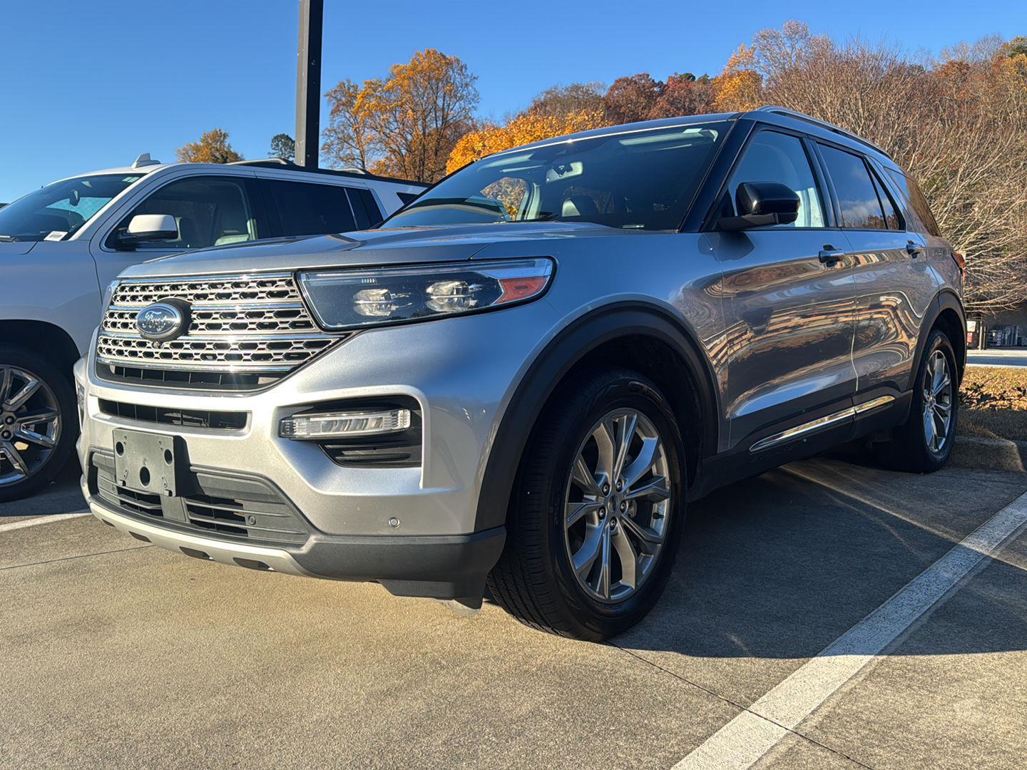 2022 Ford Explorer Limited's photo