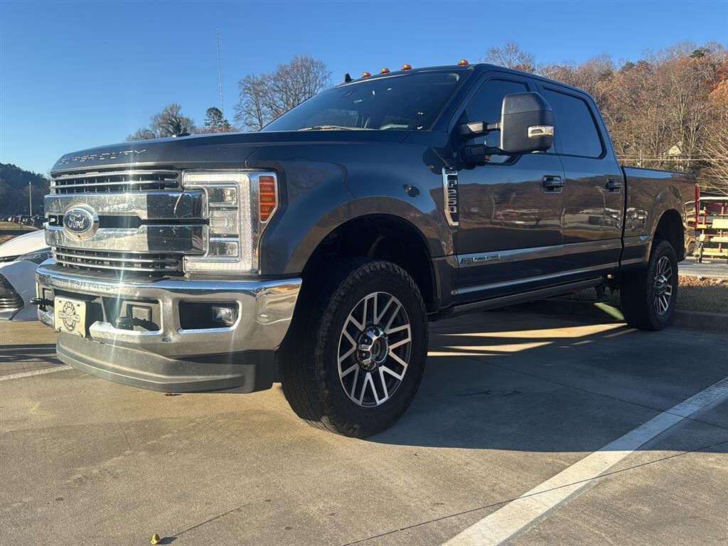 Used 2019 Ford F-250 Lariat Truck Crew Cab